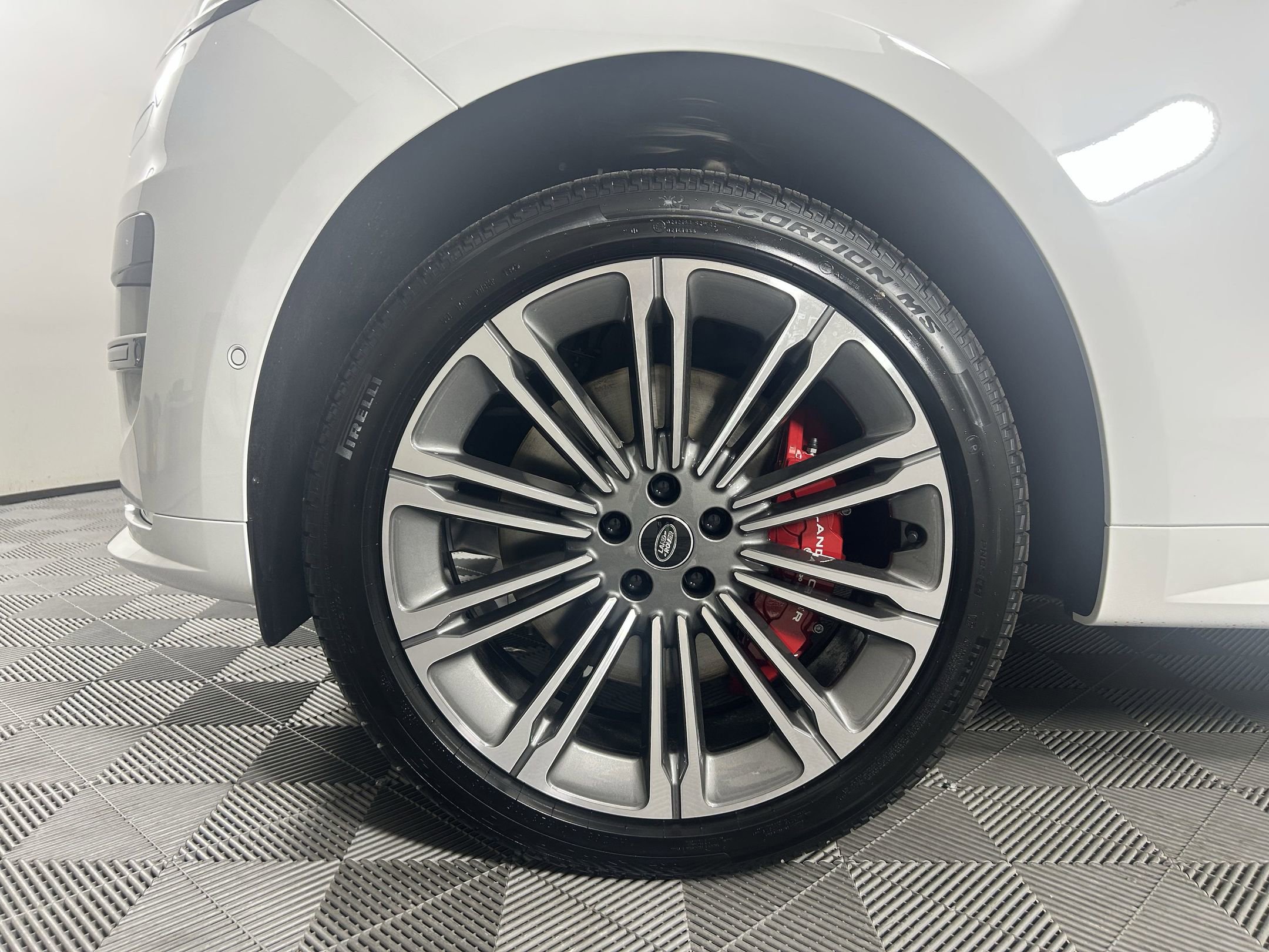 New 2025 Land Rover Range Rover Sport Dynamic SE image 9