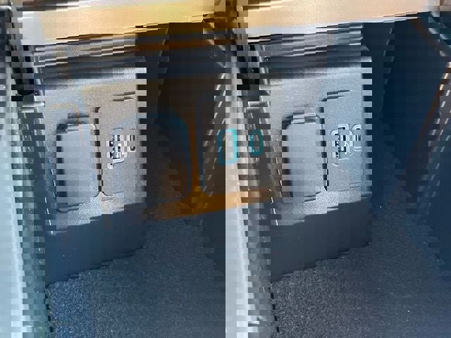 Used 2021 Ford Explorer XLT w/ Equipment Group 202A image 22