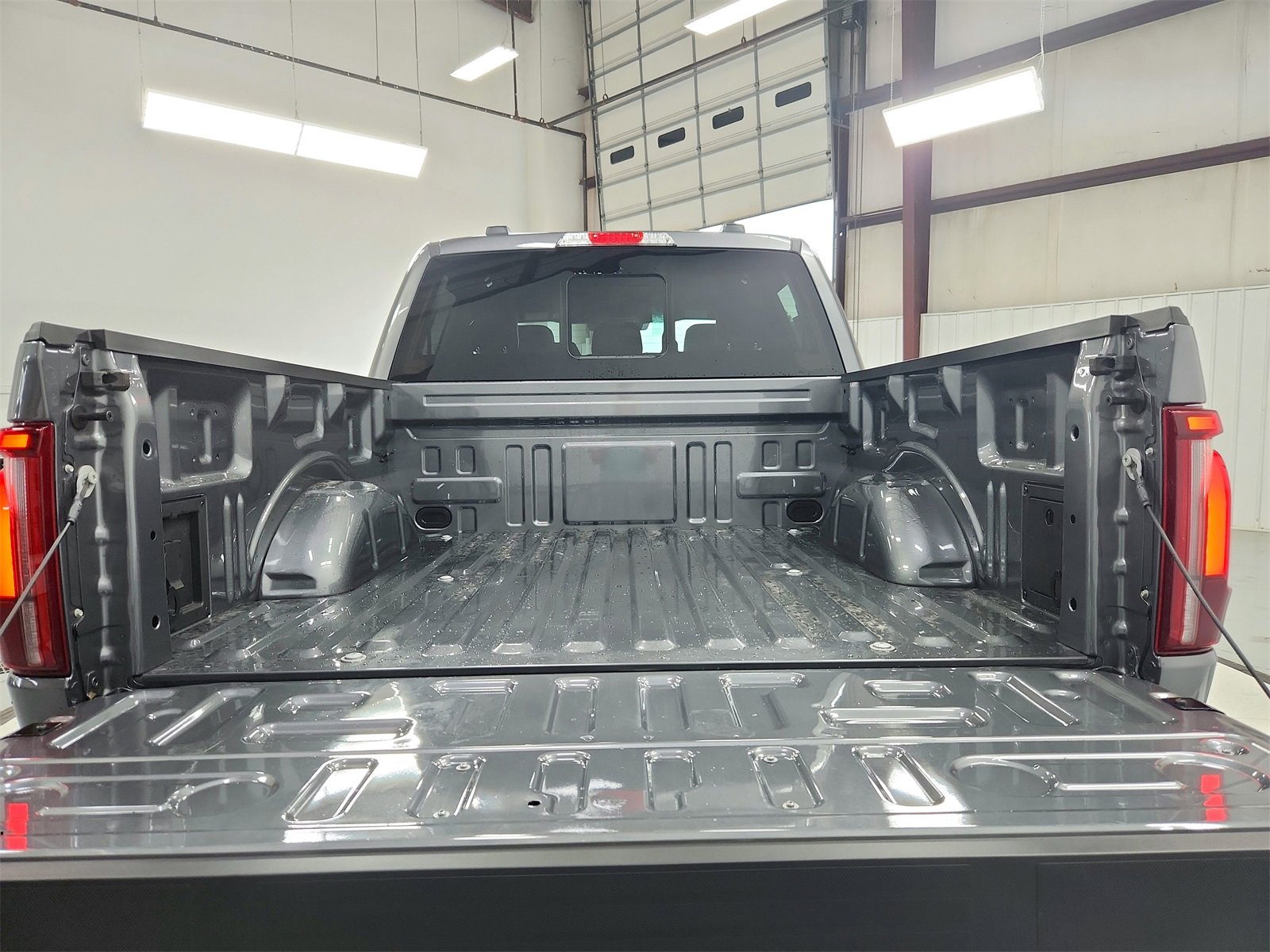New 2025 Ford F150 Lariat w/ Equipment Group 502A High image 39