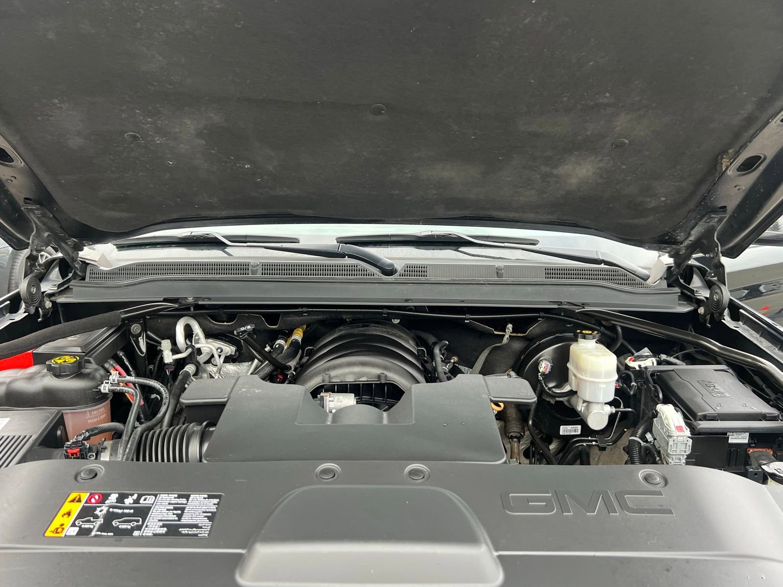 Used 2019 GMC Yukon SLT image 29