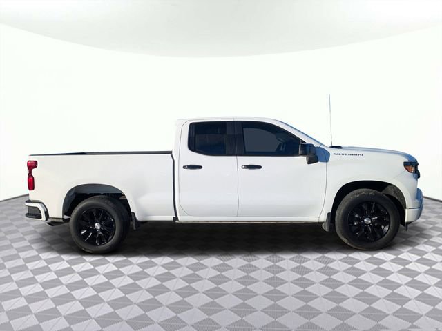 Used 2024 Chevrolet Silverado 1500 Custom image 2