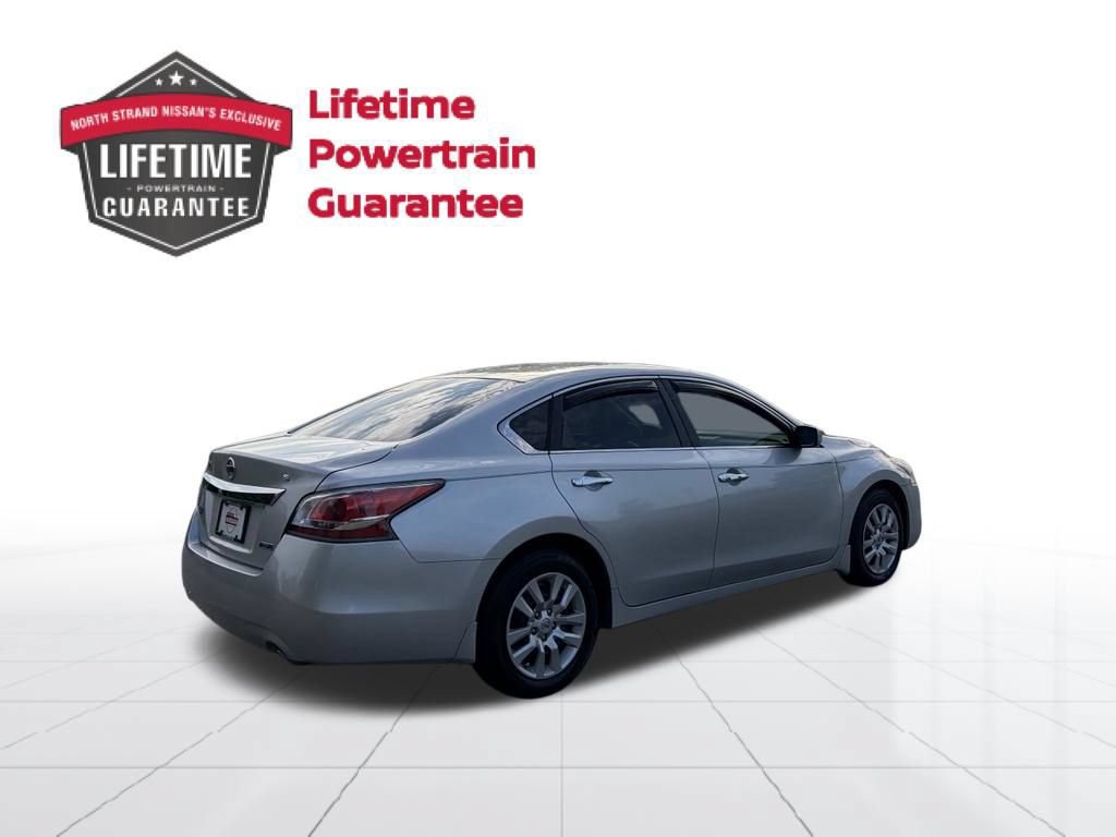 Used 2014 Nissan Altima 2.5 S FWD image 6