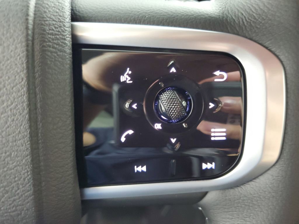 New 2026 Nissan Armada SV image 25