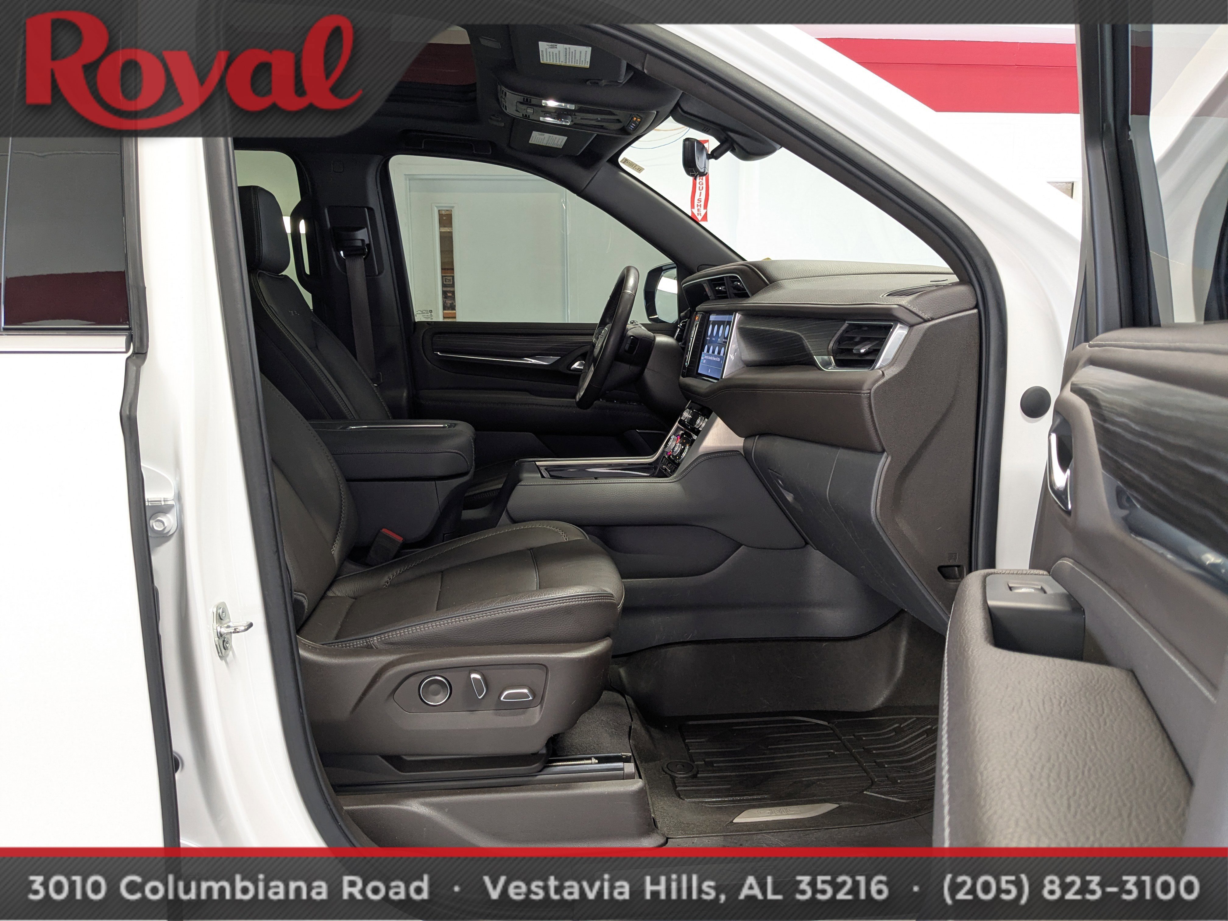 Used 2021 GMC Yukon XL Denali w/ Denali Ultimate Package image 7