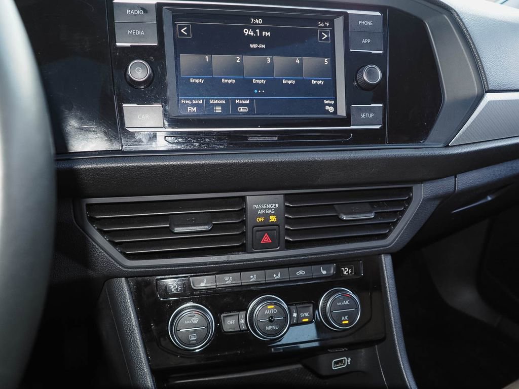 Used 2019 Volkswagen Jetta SE image 9