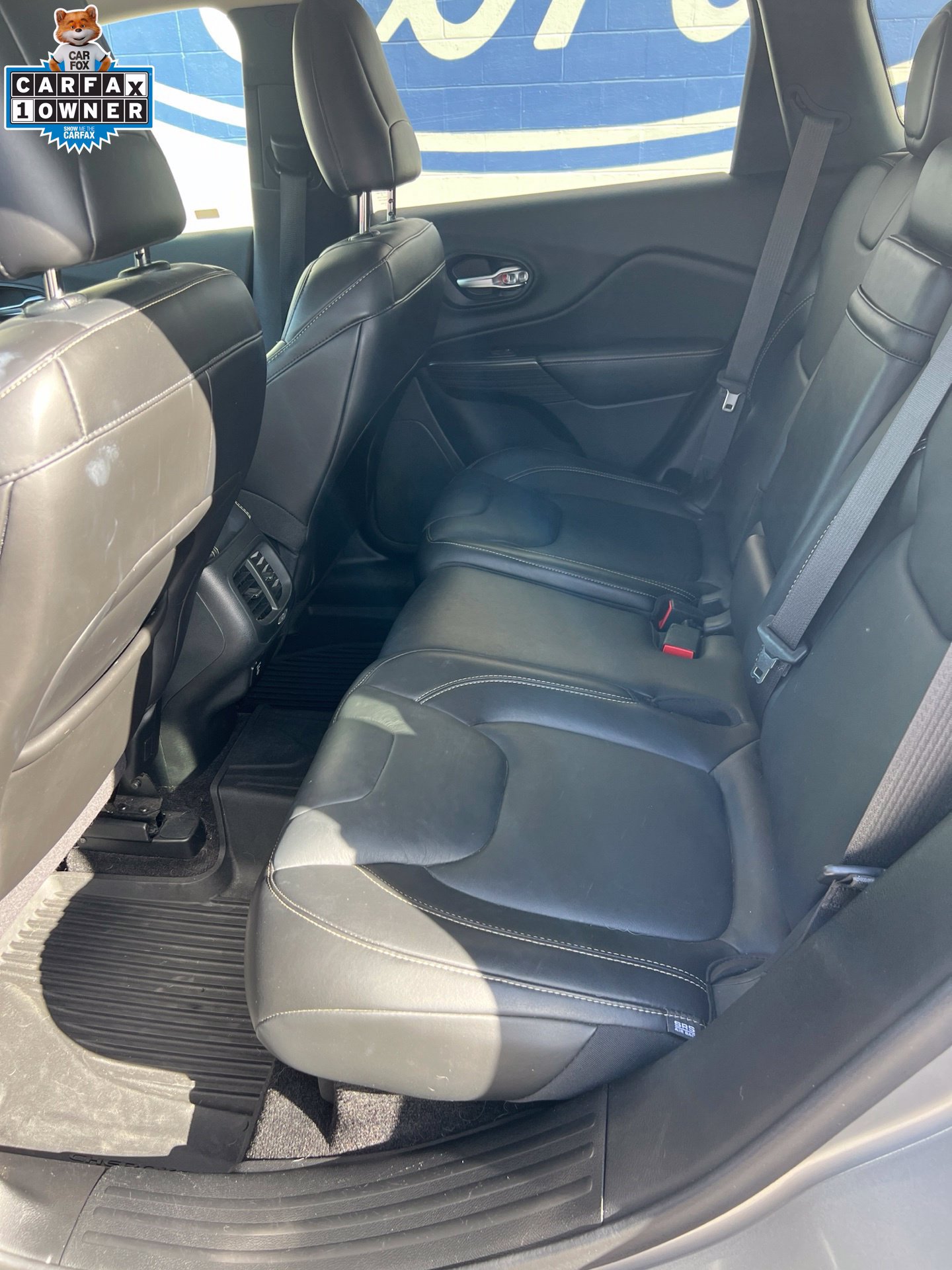 Used 2015 Jeep Cherokee Limited FWD image 17