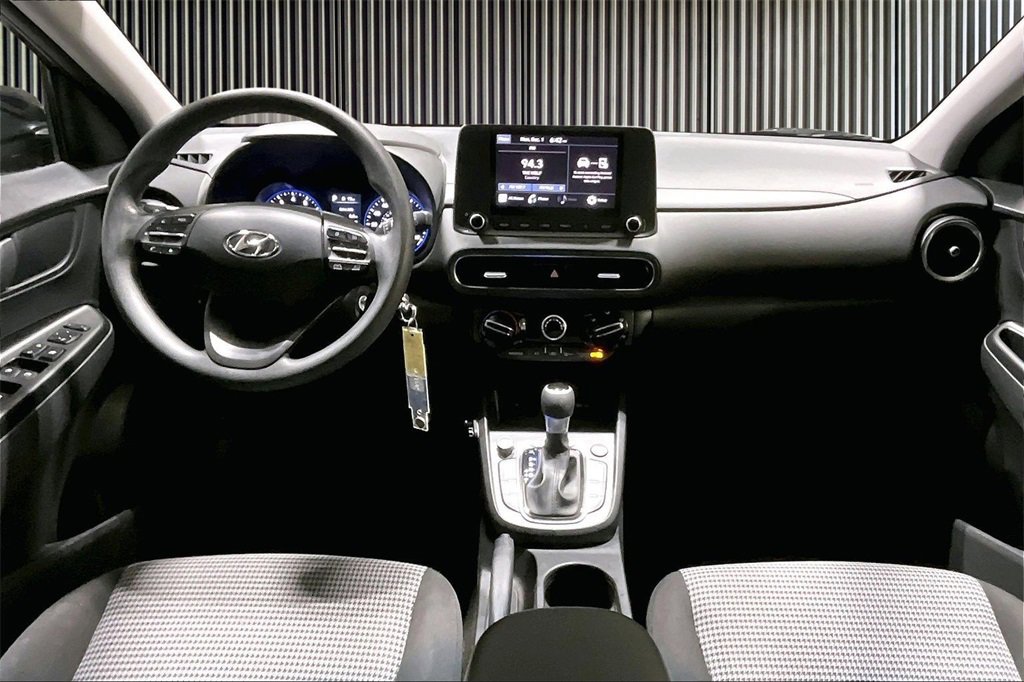 Used 2023 Hyundai Kona SE image 11