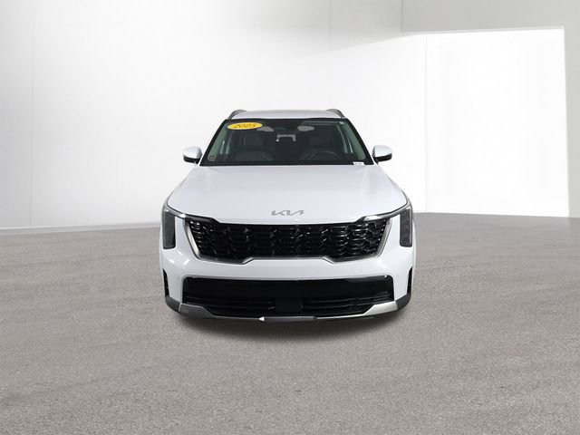 Used 2025 Kia Sorento S image 16