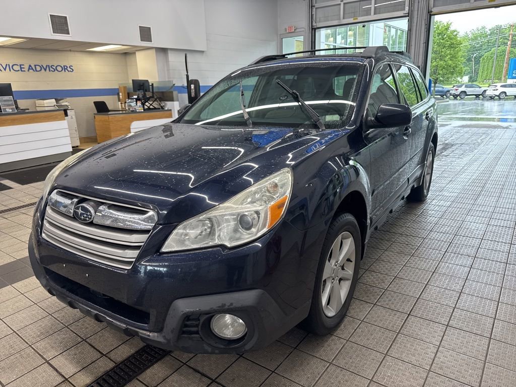 Used 2013 Subaru Outback 2.5i Premium w/ All-Weather Pkg AWD/4WD image 1