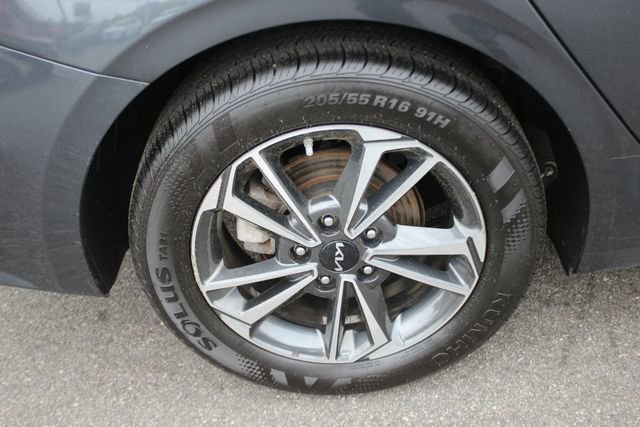 Used 2024 Kia Forte LXS w/ LXS Technology Package FWD image 33
