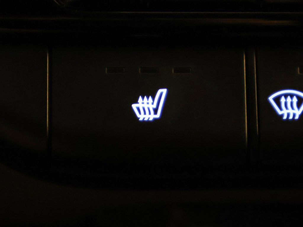 Used 2023 Hyundai Elantra Blue image 38