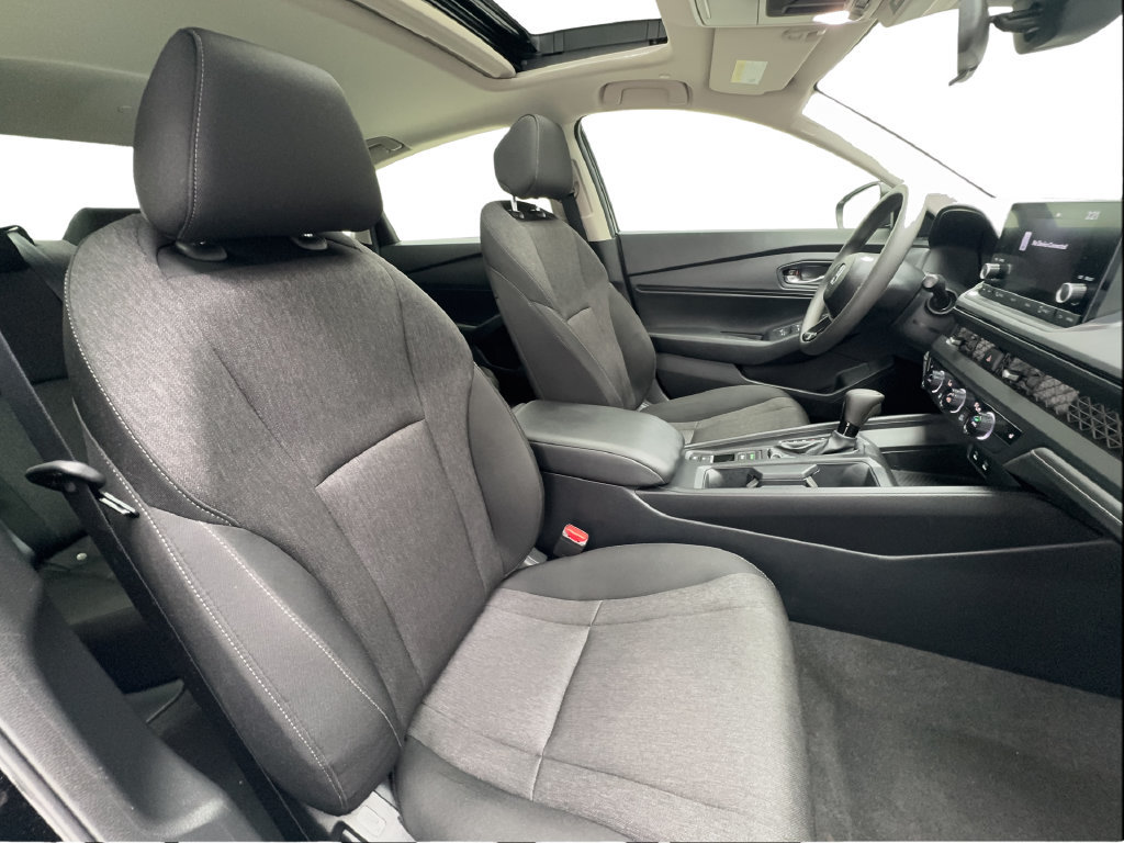 Used 2025 Honda Accord SE image 36