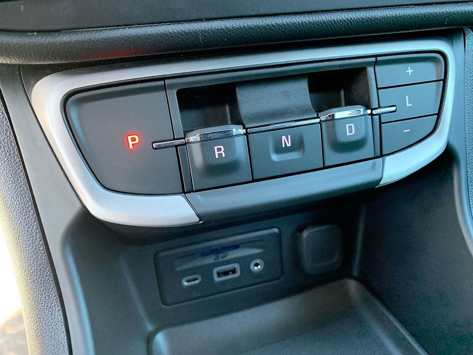 Certified 2023 GMC Terrain SLT w/ Elevation Edition AWD/4WD image 15