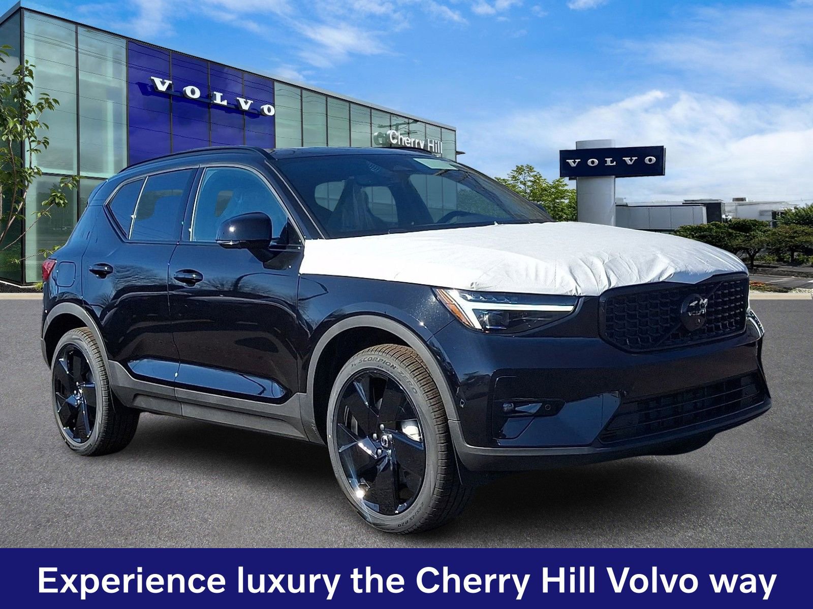 New 2026 Volvo XC40 B5 Ultra w/ Protection Package Premier