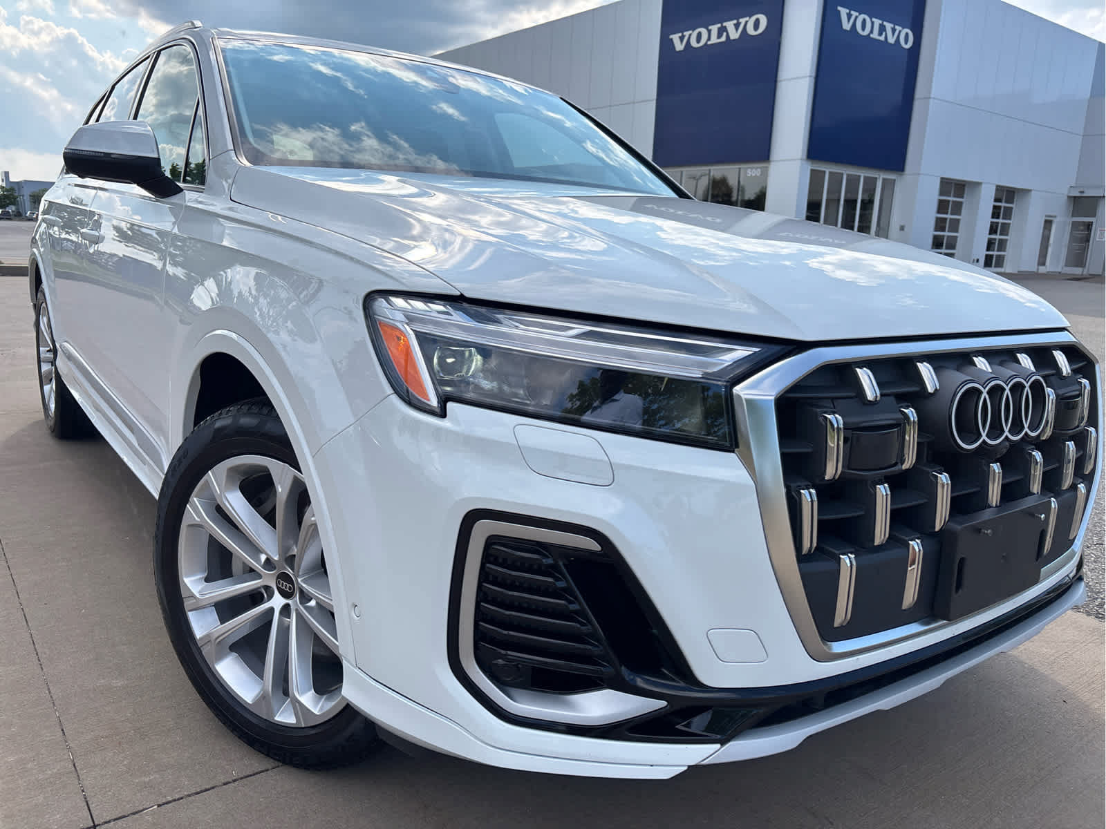 Used 2025 Audi Q7 3.0T Premium Plus AWD/4WD image 5