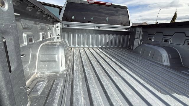 Used 2025 Chevrolet Silverado 1500 LT image 27