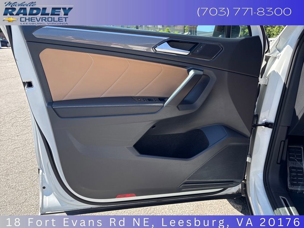 Used 2023 Volkswagen Tiguan SE R-Line AWD/4WD image 12