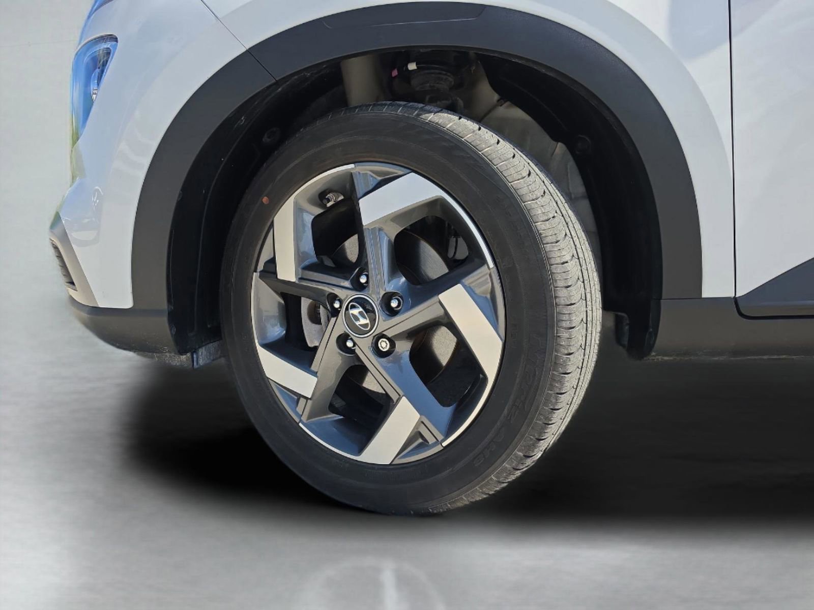 Used 2023 Hyundai Venue SEL image 37