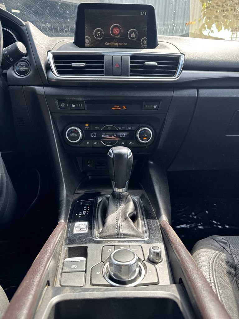 Used 2017 MAZDA MAZDA3 Grand Touring w/ Premium Equipment Package FWD image 9