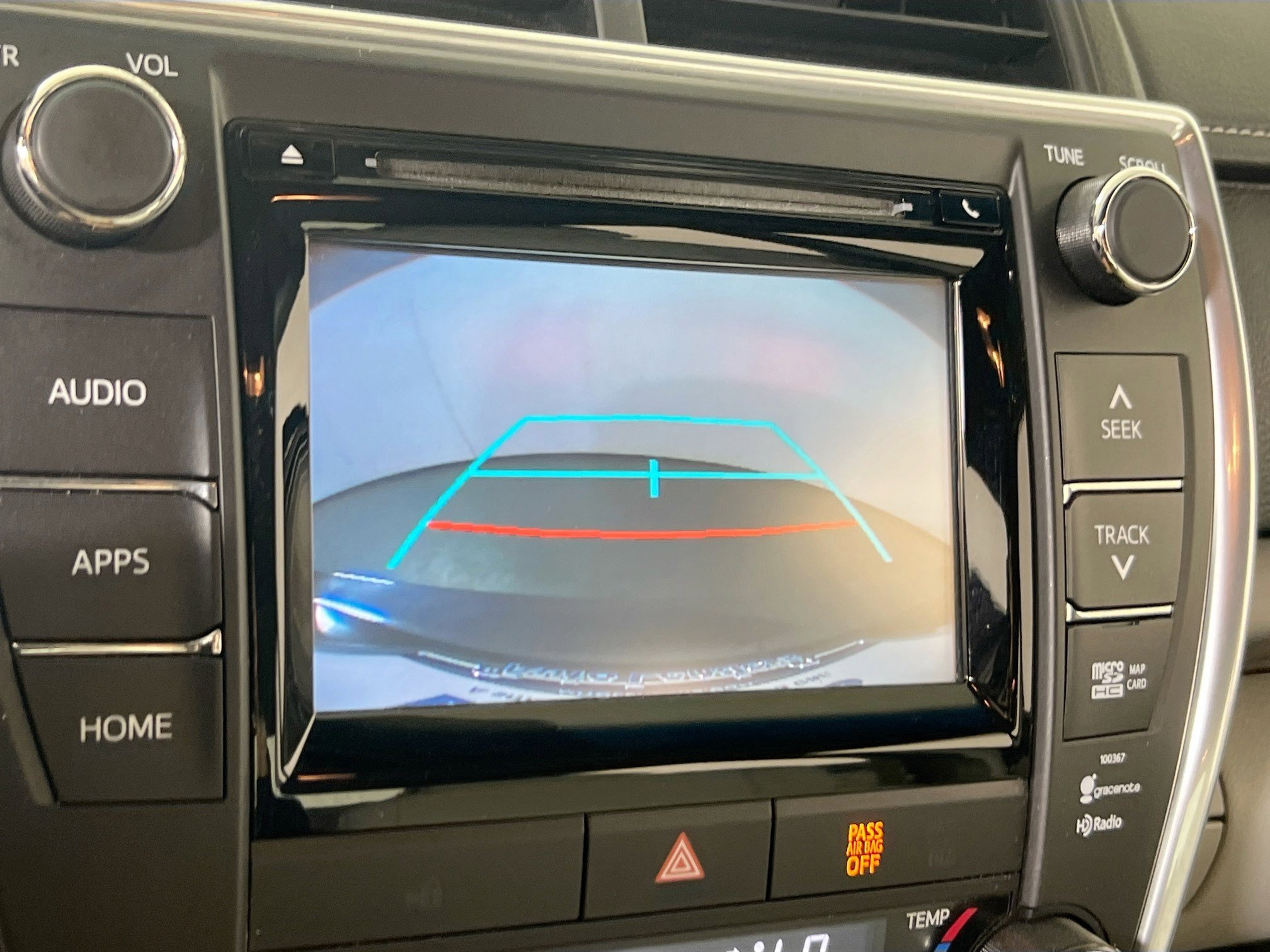 Used 2015 Toyota Camry XLE FWD image 13