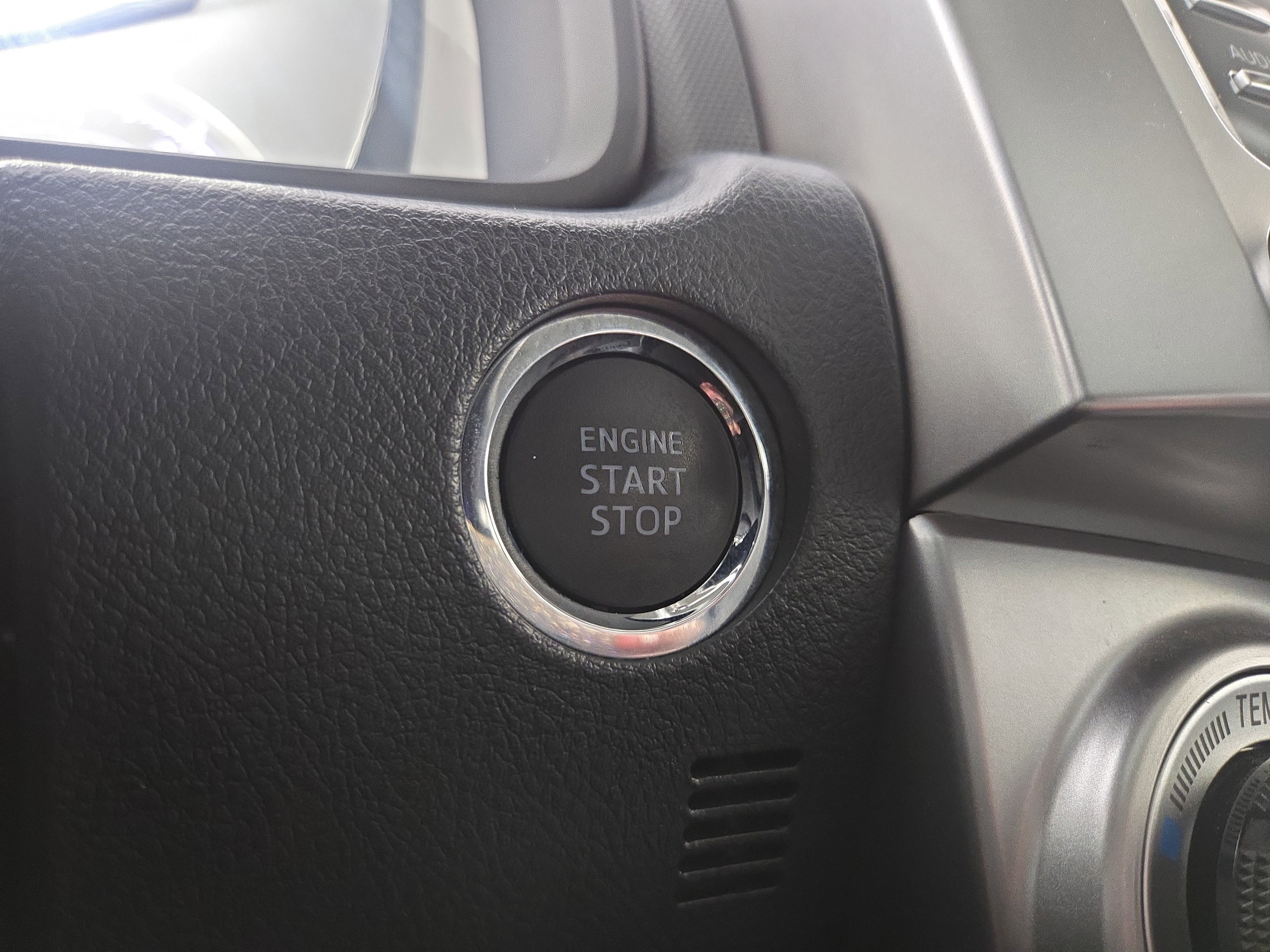 Used 2020 Toyota 4Runner Limited image 26