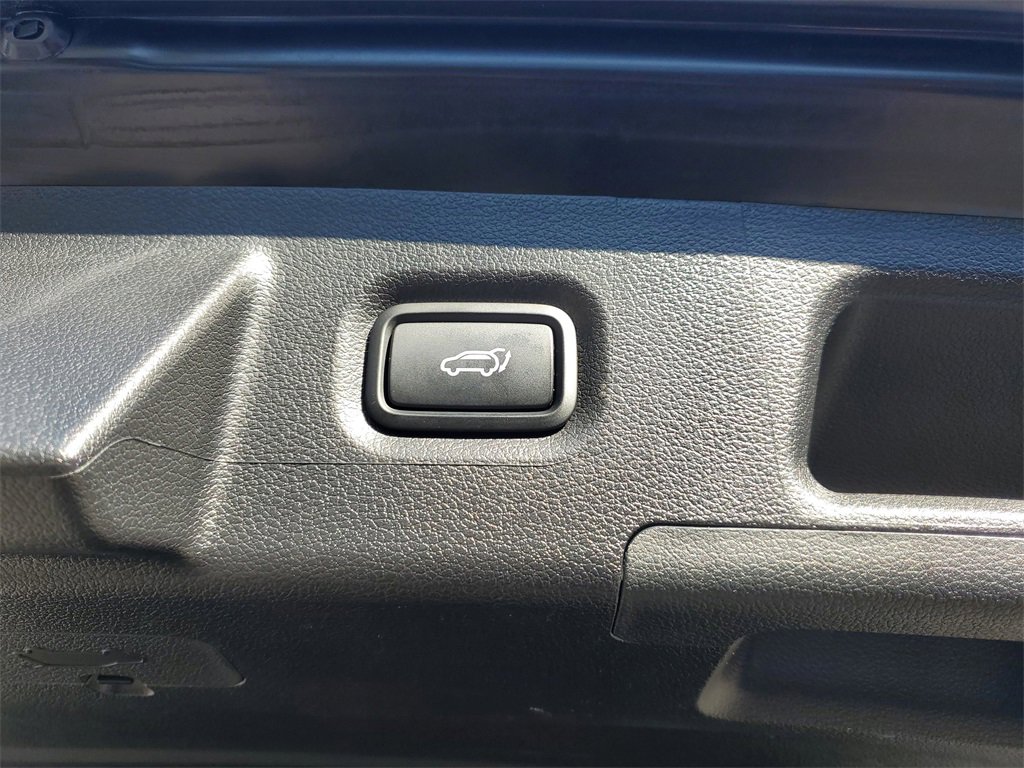 Certified 2023 Hyundai Santa Fe SEL w/ Winter Weather Package image 9