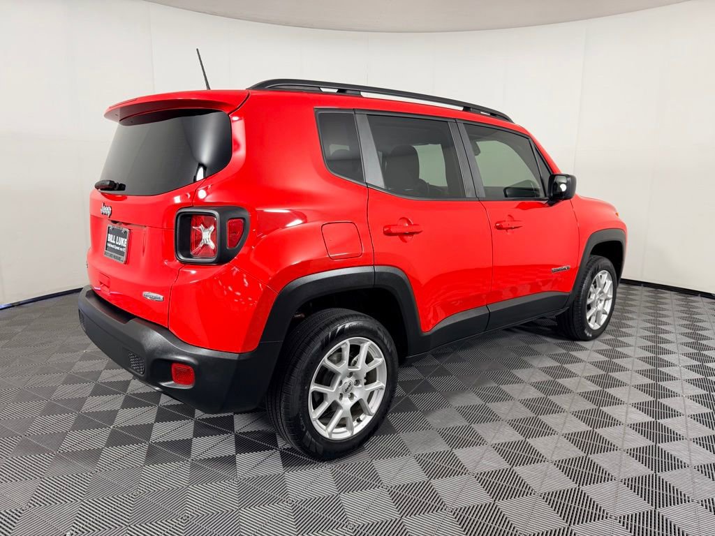 Used 2022 Jeep Renegade Latitude w/ Sun/Sound Group image 7
