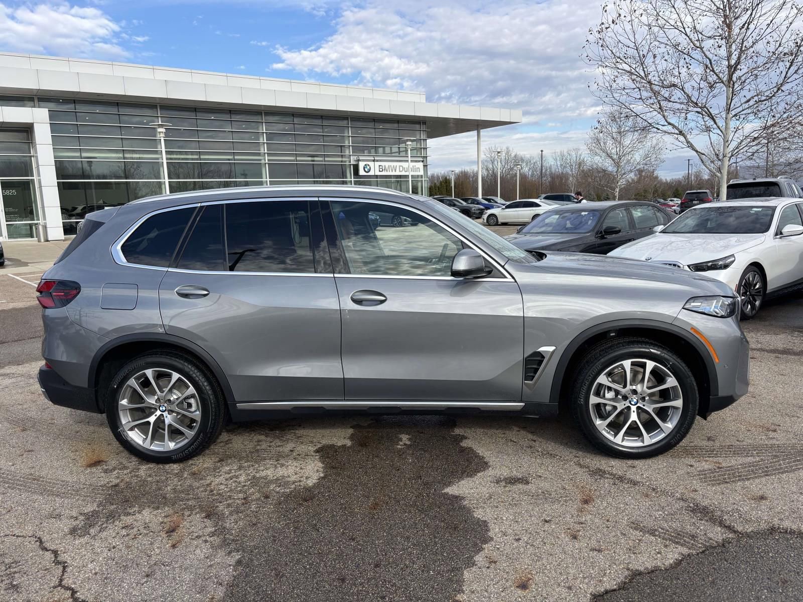 New 2026 BMW X5 xDrive40i w/ Climate Comfort Package image 8