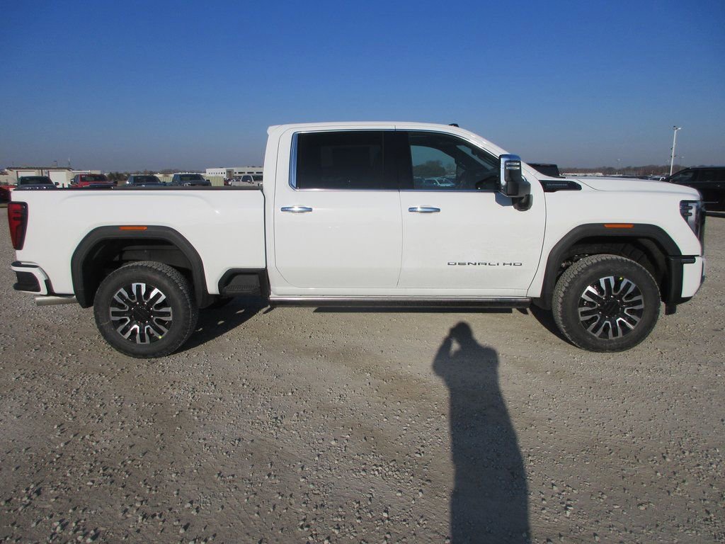 New 2026 GMC Sierra 2500 Denali Ultimate image 3