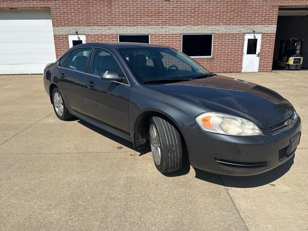 Used 2011 Chevrolet Impala LS FWD image 3