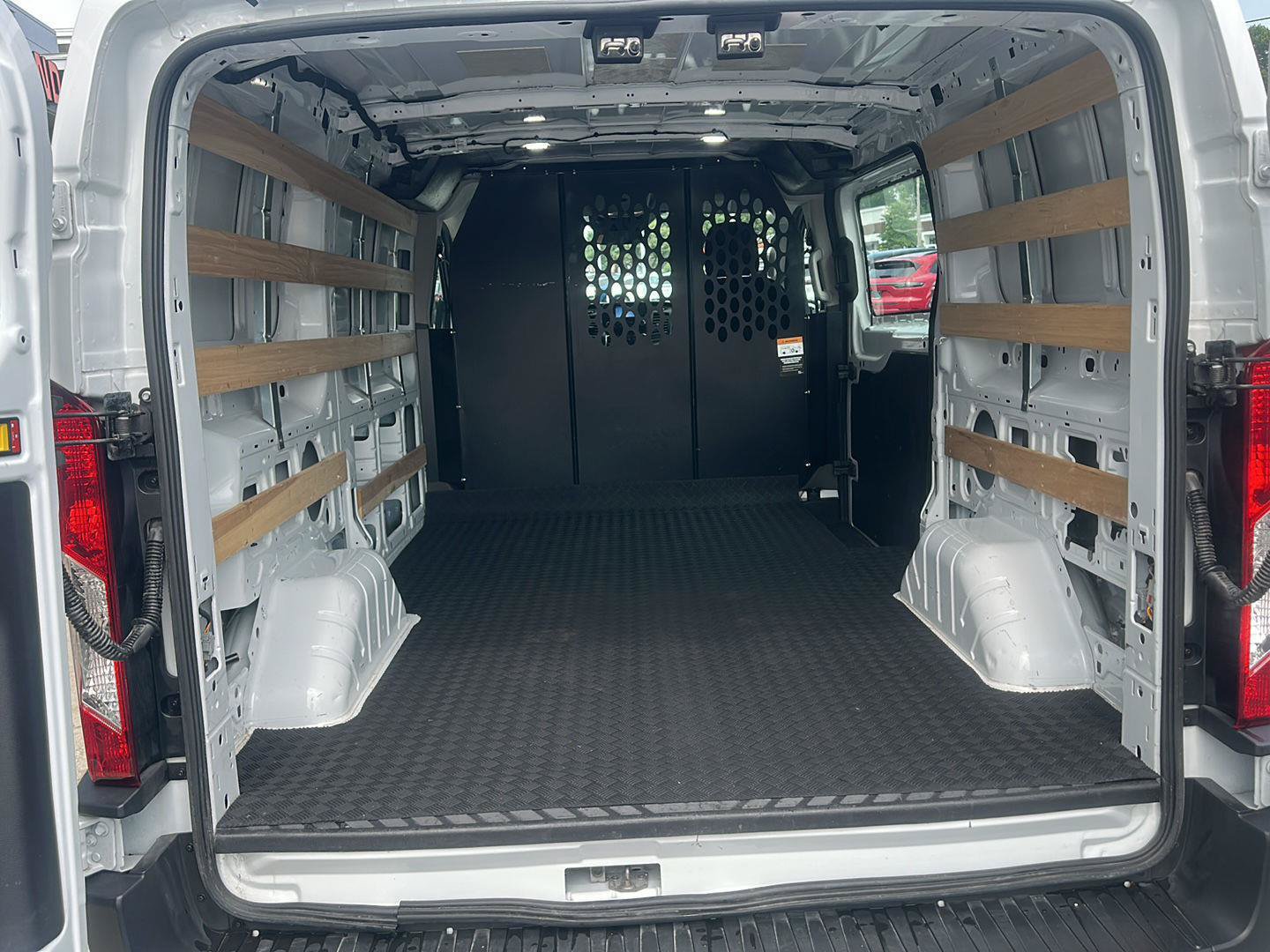 Used 2025 Ford Transit 250 Low Roof w/ Exterior Upgrade Package RWD image 19