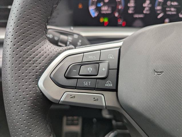 New 2026 Volkswagen Tiguan SE R-Line FWD image 13