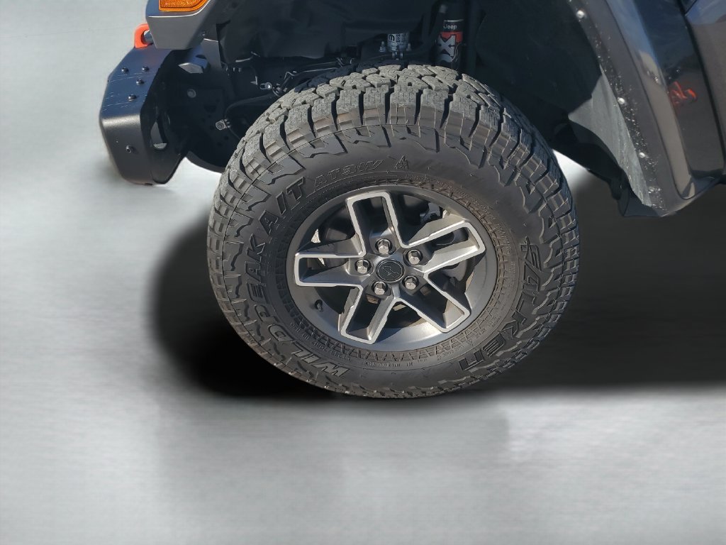 Used 2025 Jeep Gladiator Mojave AWD/4WD image 26