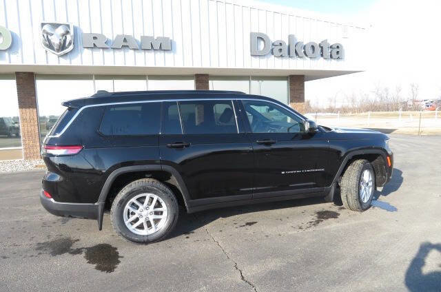 New 2025 Jeep Grand Cherokee L Laredo w/ Luxury Tech Group I image 2