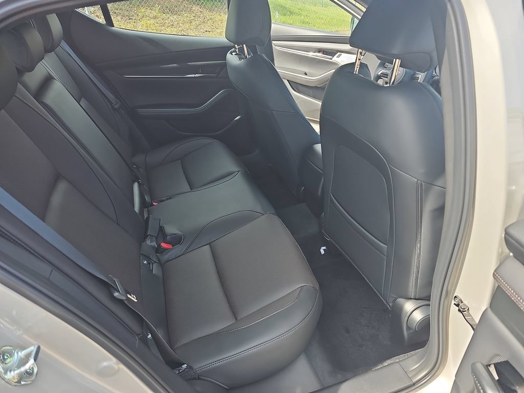 New 2026 MAZDA MAZDA3 2.5 S Hatchback w/ Premium Pkg FWD image 11