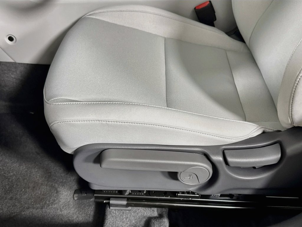 New 2027 Hyundai Kona SE FWD image 15