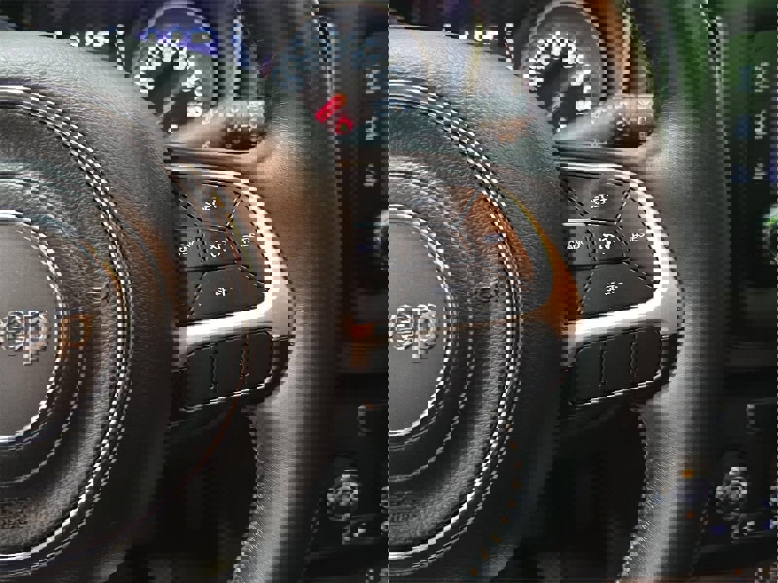 Used 2017 Jeep Compass Latitude w/ Safe & Security Group image 12