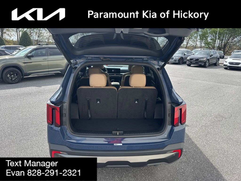 Used 2025 Kia Sorento SX Prestige image 10