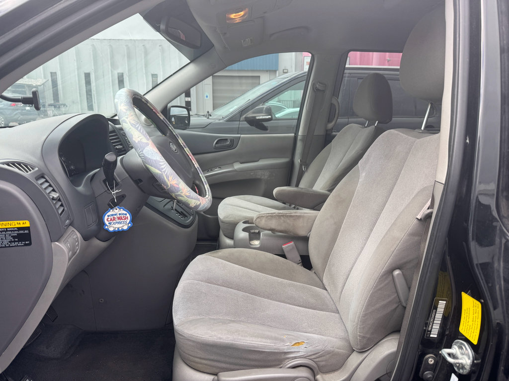 Used 2012 Kia Sedona LX w/ PWR Pkg image 3