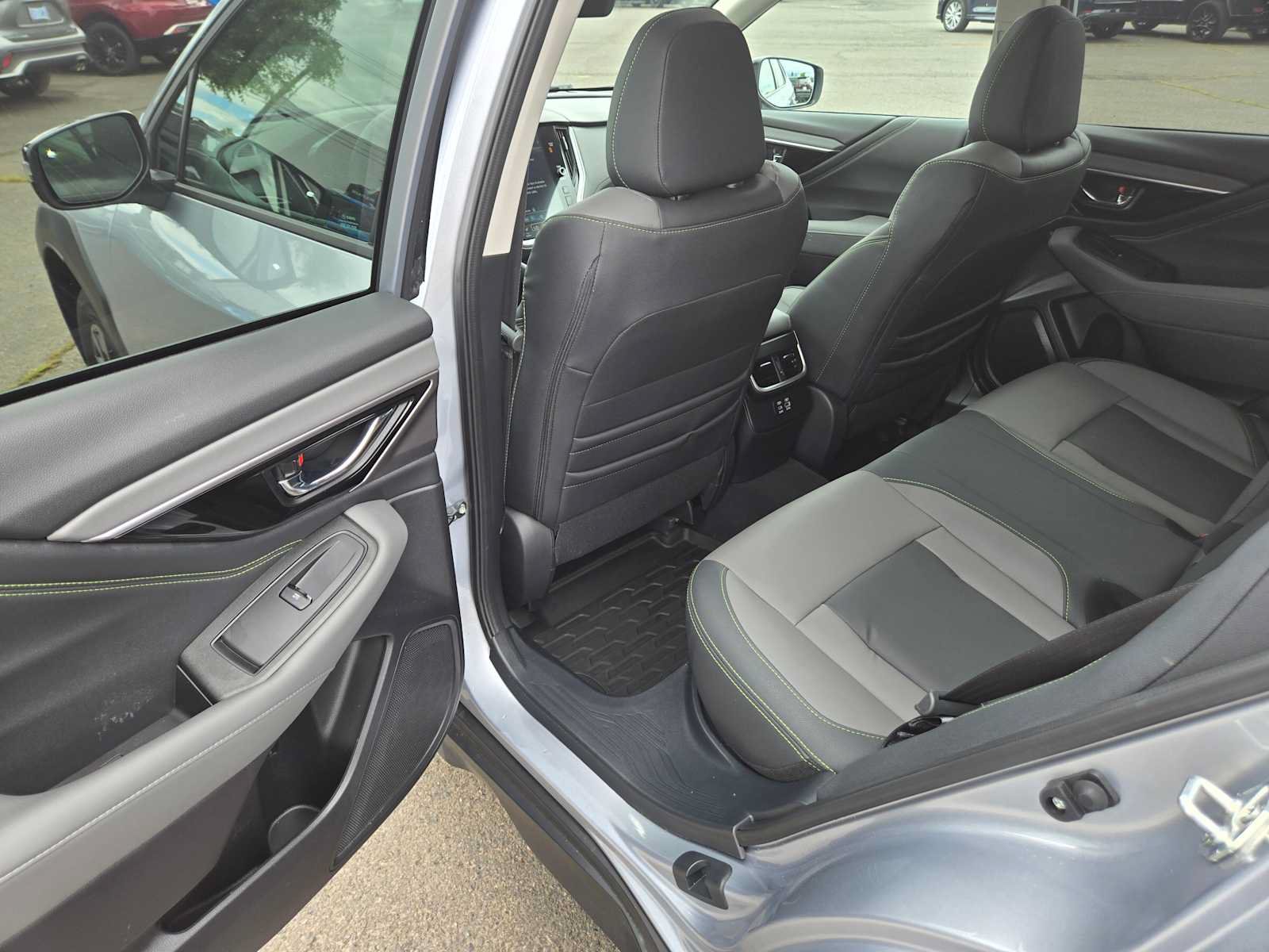 Used 2025 Subaru Outback Onyx Edition w/ Popular Package #2 AWD/4WD image 16