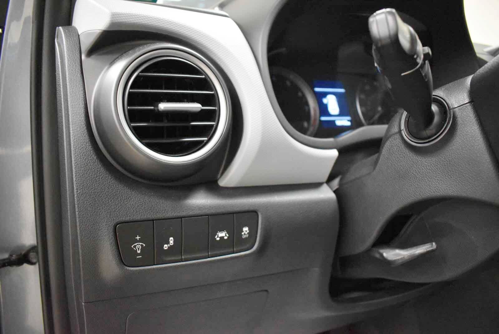 Used 2019 Hyundai Kona Limited AWD/4WD image 65