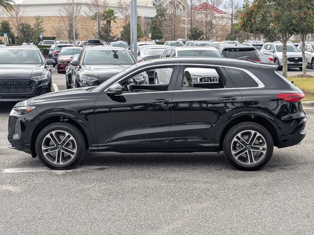Certified 2025 Audi Q5 Premium w/ Convenience Package image 9