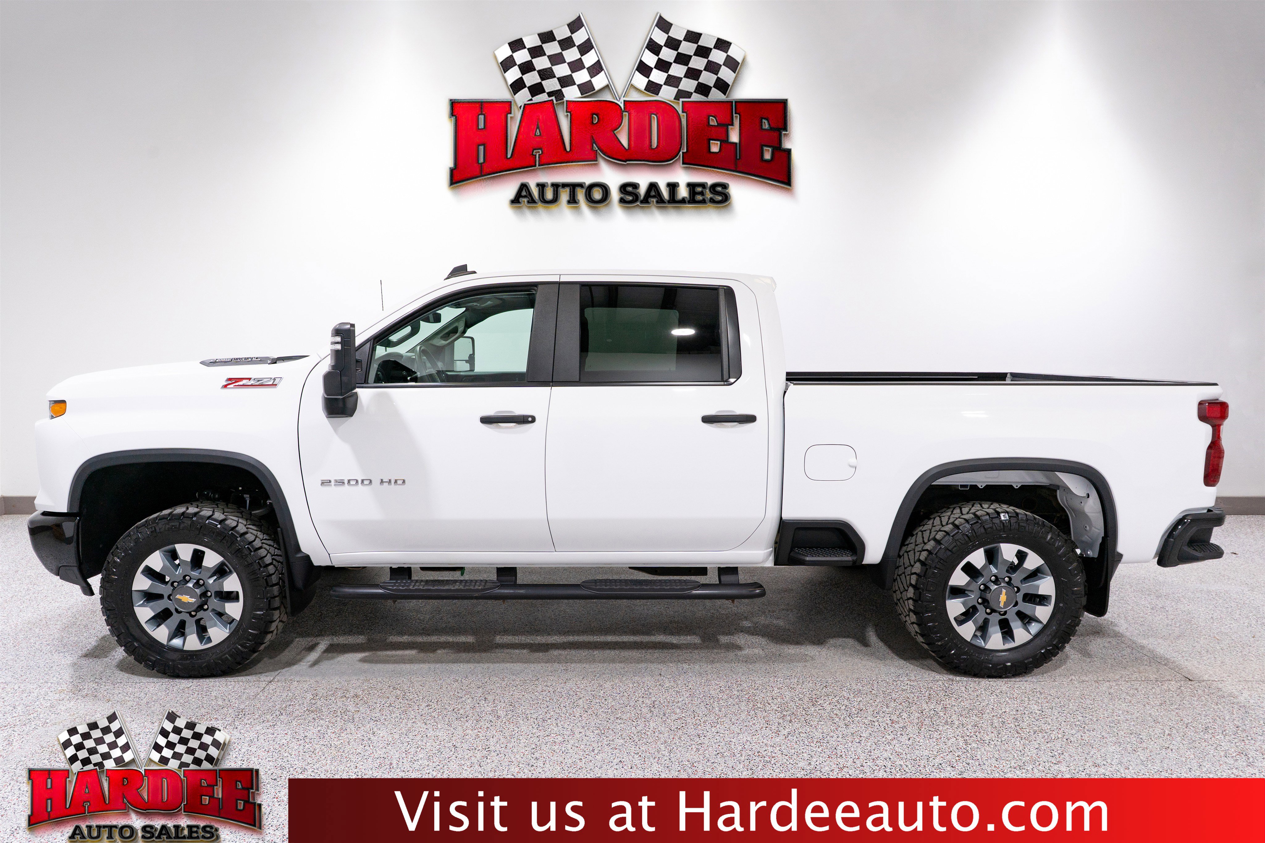 Used 2025 Chevrolet Silverado 2500 Custom w/ Custom Value Package AWD/4WD image 1