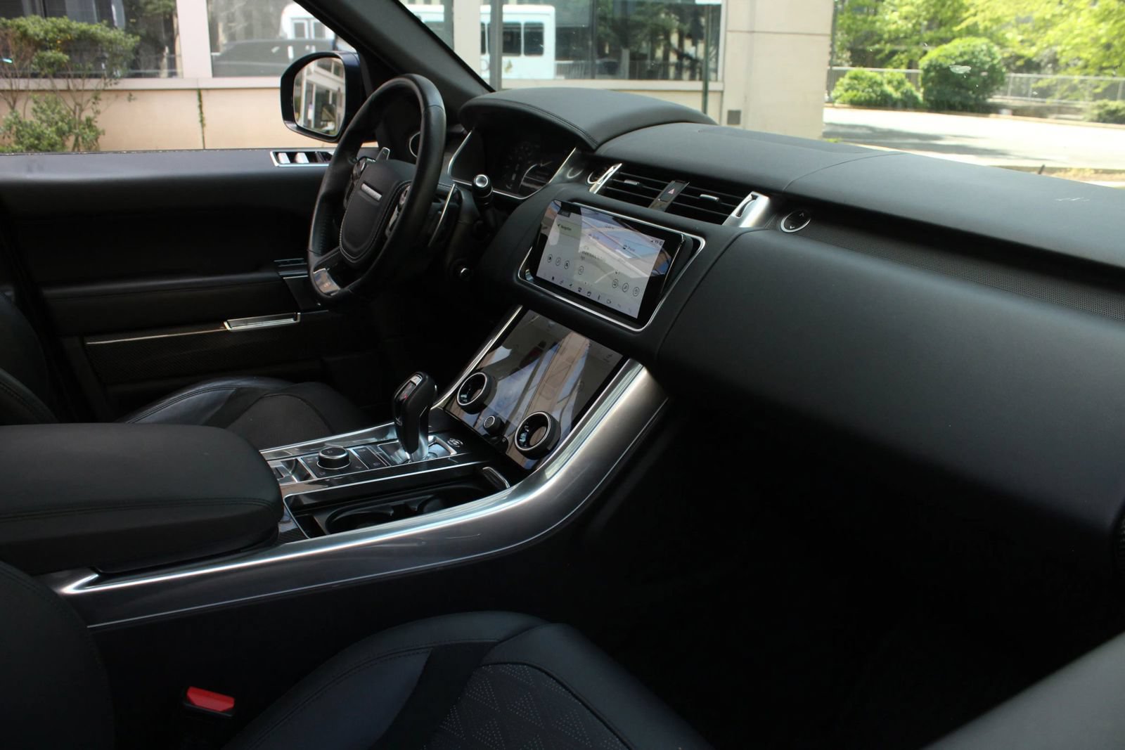 Used 2019 Land Rover Range Rover Sport SVR AWD/4WD image 24