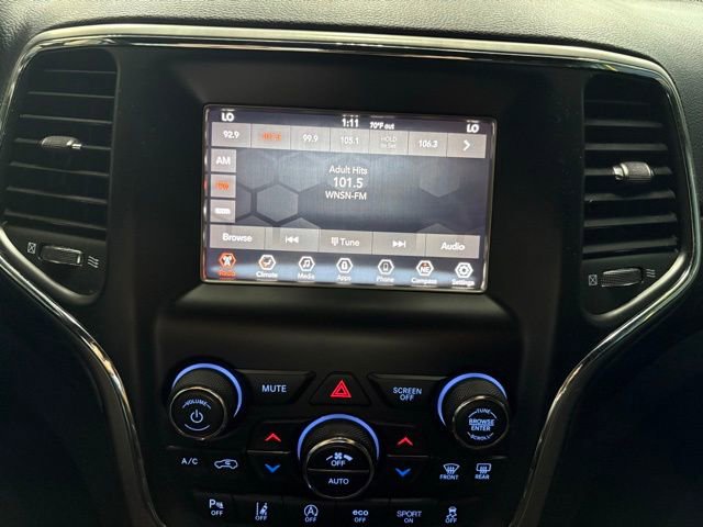 Used 2020 Jeep Grand Cherokee Laredo AWD/4WD image 17