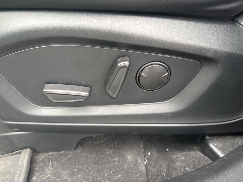 Used 2022 Ford Explorer XLT w/ Equipment Group 202A image 16