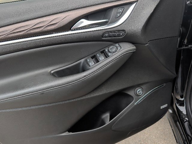 Used 2024 Buick Enclave Avenir w/ Avenir Technology Package AWD/4WD image 21