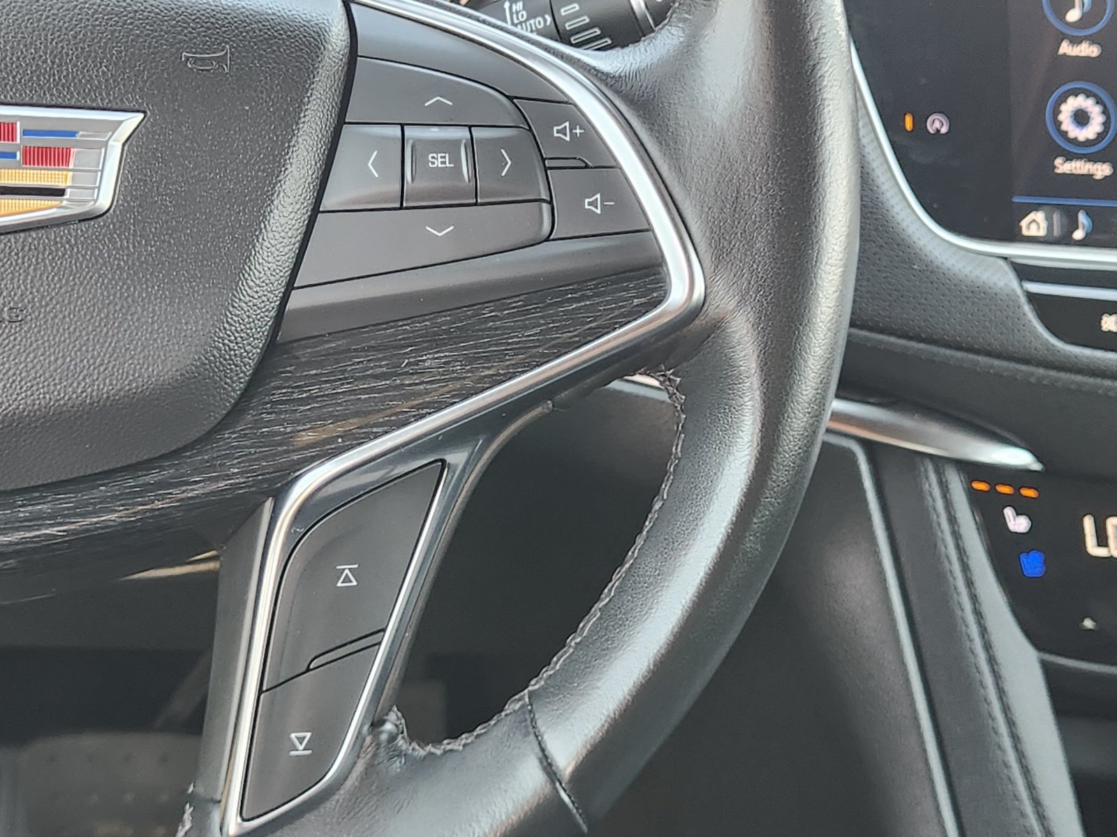 Used 2022 Cadillac XT5 Premium Luxury w/ LPO, Floor Liner Package AWD/4WD image 29