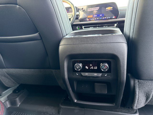 New 2026 Chevrolet Traverse RS w/ LPO, Floor Liner Package image 15