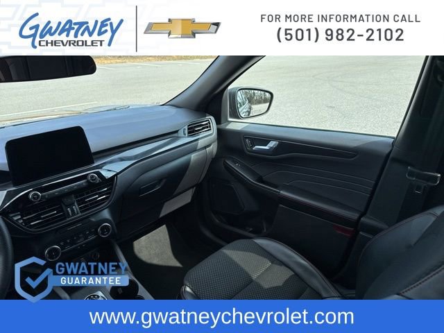 Used 2025 Ford Escape ST-Line FWD image 30